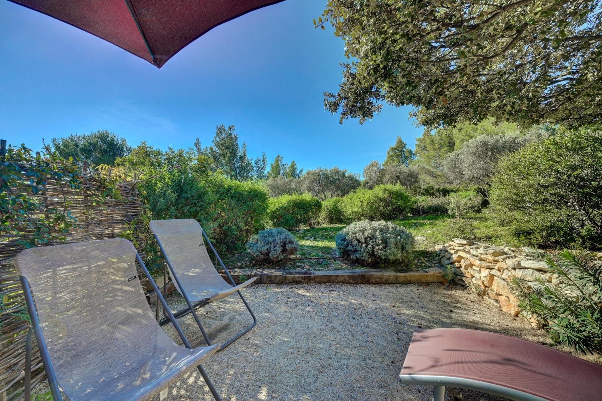 Les Garrigues De La Vallee Des Baux بارادو المظهر الخارجي الصورة